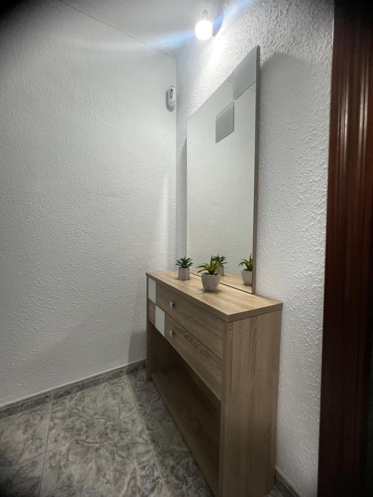 Apartamento 3 Habitaciones En Torre Del Mar A 50 Metros De La Playa المظهر الخارجي الصورة
